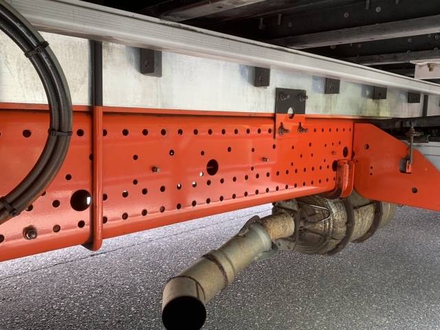 いすゞフォワードアルミウイング中型（4t）[写真20]