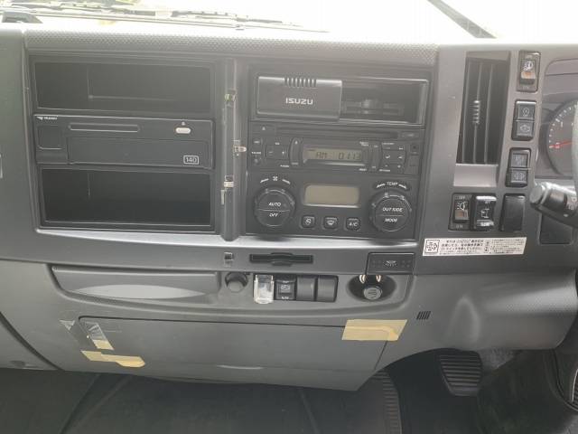 いすゞフォワードアルミウイング中型（4t）[写真24]