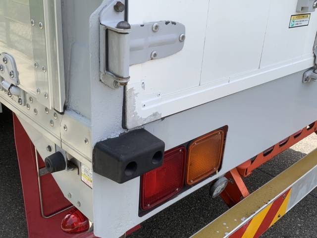 いすゞフォワードアルミウイング中型（4t）[写真35]