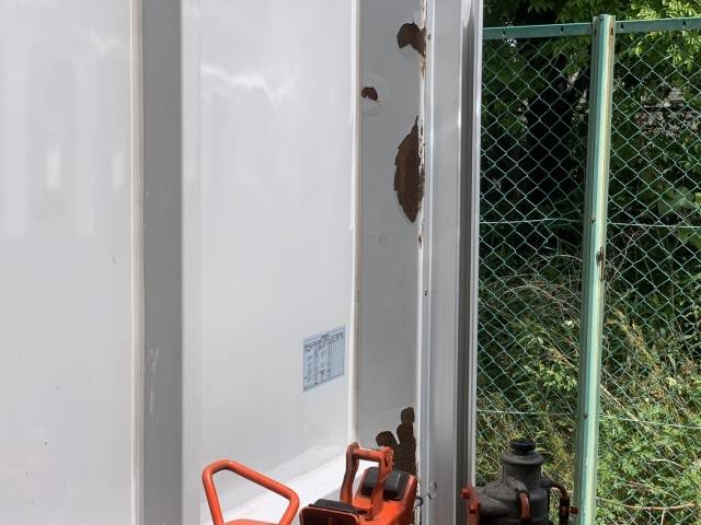 いすゞフォワードアルミウイング中型（4t）[写真39]