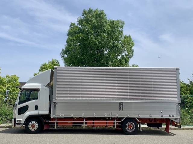 いすゞフォワードアルミウイング中型（4t）[写真04]