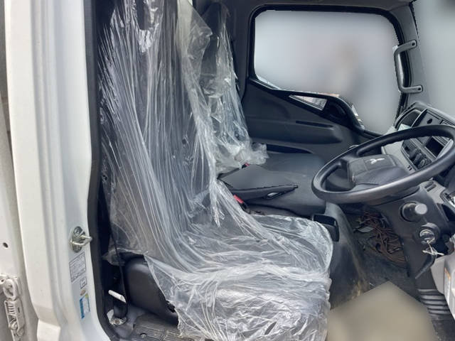 三菱ふそうキャンターダンプ小型（2t・3t）[写真23]