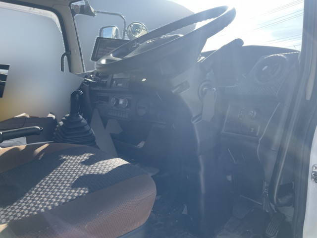 日野レンジャーアルミウイング中型（4t）[写真29]