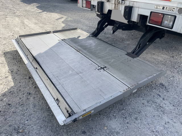 日野レンジャーアルミウイング中型（4t）[写真05]