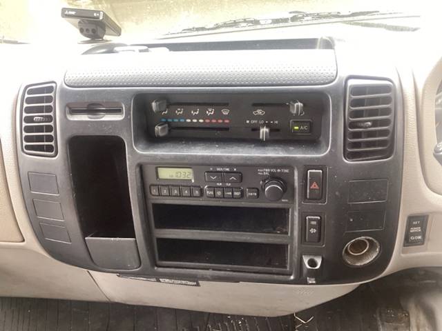 日野デュトロアルミブロック小型（2t・3t）[写真20]