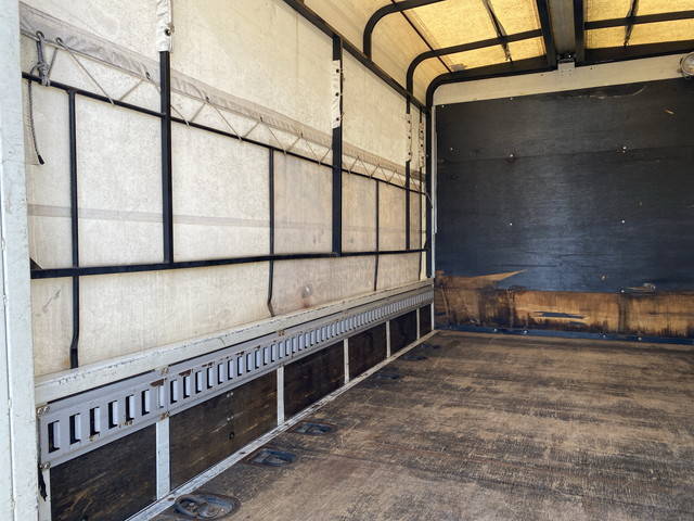 いすゞエルフ幌ウイング小型（2t・3t）[写真11]