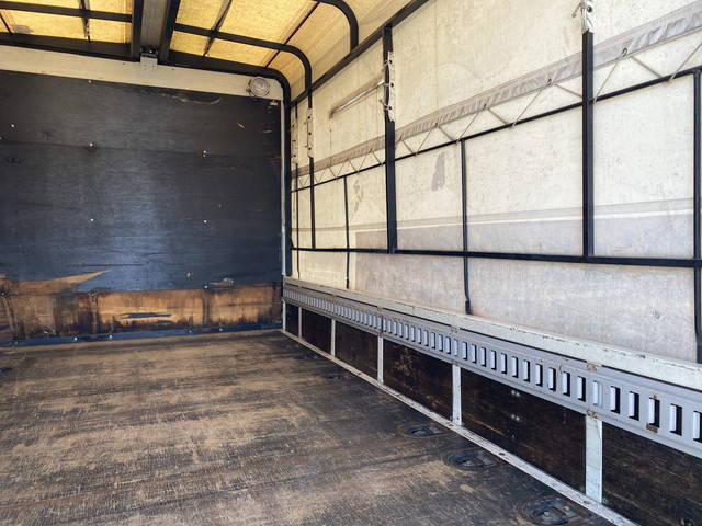 いすゞエルフ幌ウイング小型（2t・3t）[写真12]