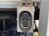 いすゞエルフ幌ウイング小型（2t・3t）[写真16]