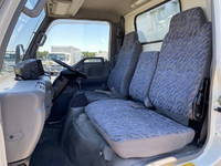 いすゞエルフ幌ウイング小型（2t・3t）[写真29]