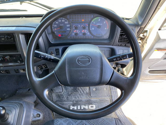 日野レンジャーアルミウイング中型（4t）[写真33]