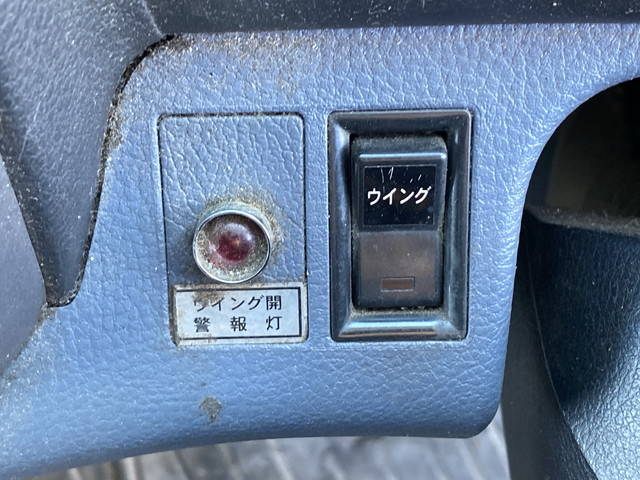 日野レンジャーアルミウイング中型（4t）[写真37]