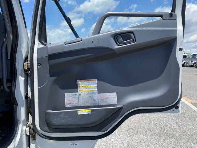 三菱ふそうファイターアルミブロック中型（4t）[写真26]