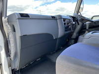 三菱ふそうファイターアルミブロック中型（4t）[写真31]