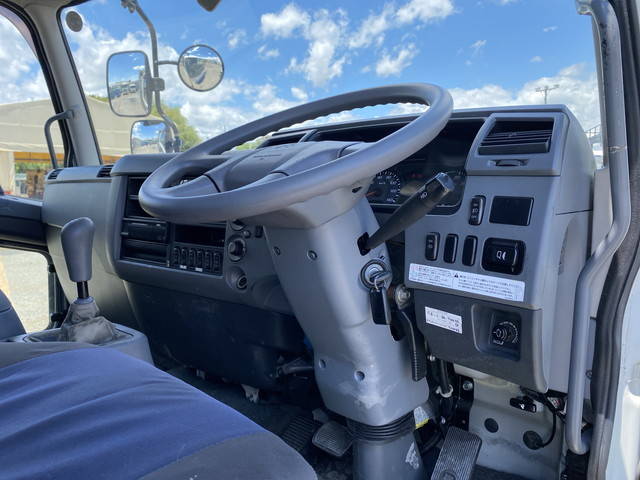 三菱ふそうファイターアルミブロック中型（4t）[写真32]