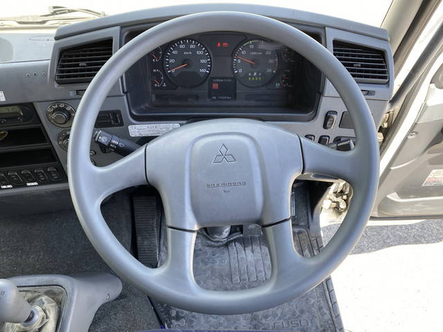 三菱ふそうファイターアルミブロック中型（4t）[写真33]