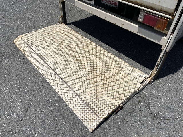 日野デュトロ平ボディ小型（2t・3t）[写真16]