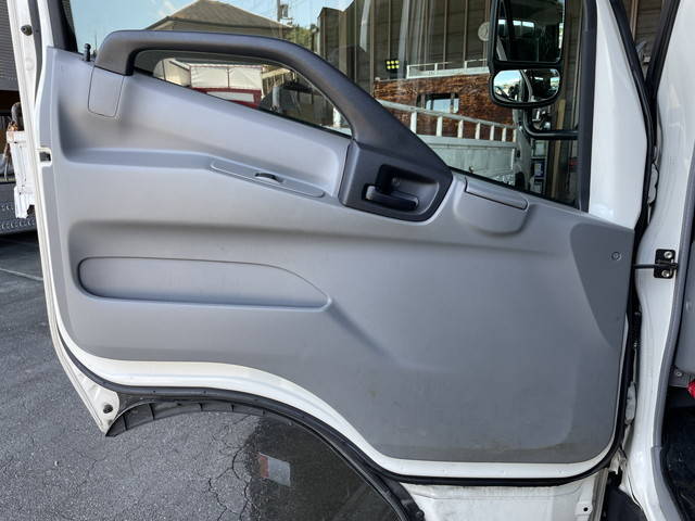 日野デュトロ平ボディ小型（2t・3t）[写真25]