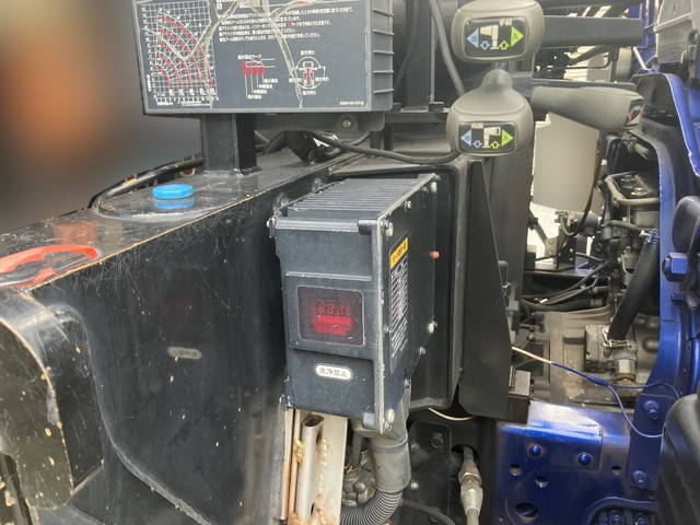 三菱ふそうファイタークレーン5段増トン（6t・8t）[写真10]