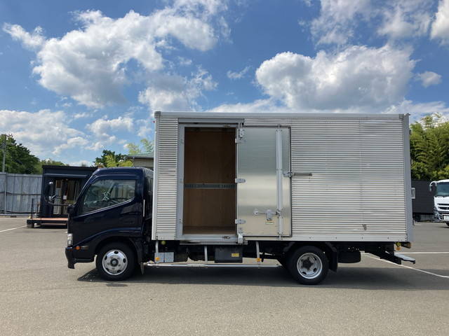 日野デュトロアルミバン小型（2t・3t）[写真06]