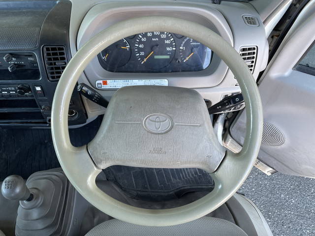 トヨタトヨエースダブルキャブ（Wキャブ）小型（2t・3t）[写真33]