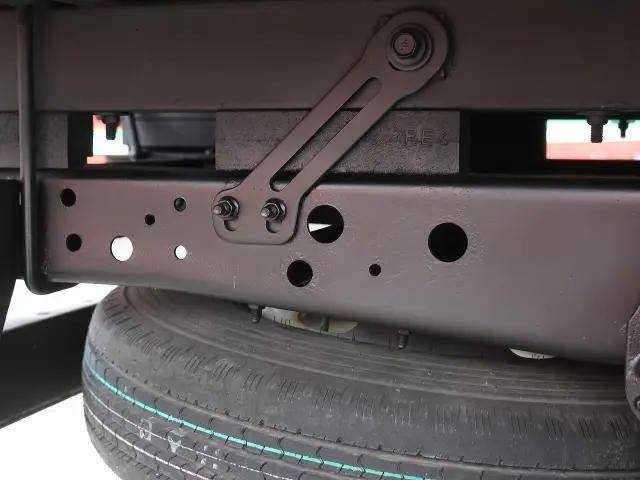 いすゞエルフクレーン4段小型（2t・3t）[写真25]