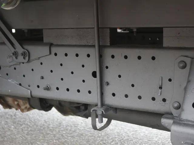 いすゞエルフクレーン4段小型（2t・3t）[写真26]