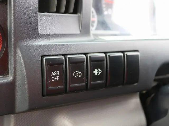 いすゞエルフクレーン4段小型（2t・3t）[写真33]