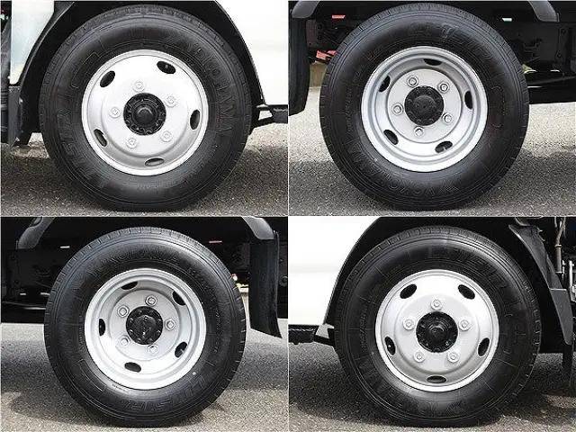 いすゞエルフクレーン4段小型（2t・3t）[写真37]