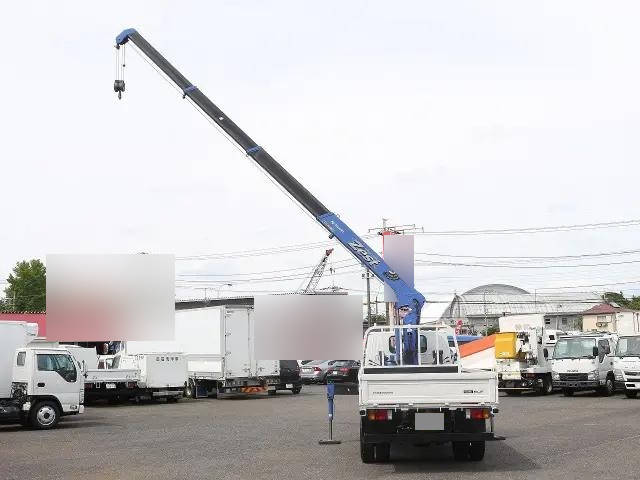 いすゞエルフクレーン4段小型（2t・3t）[写真04]