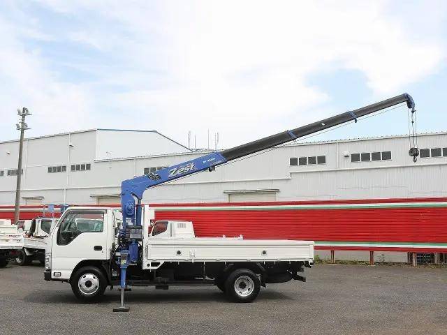 いすゞエルフクレーン4段小型（2t・3t）[写真05]