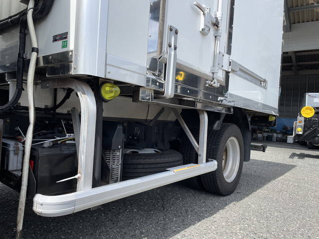 三菱ふそうキャンター冷凍車（冷蔵車）小型（2t・3t）[写真17]