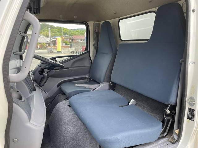 三菱ふそうキャンター冷凍車（冷蔵車）小型（2t・3t）[写真29]