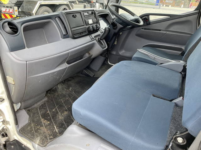 三菱ふそうキャンター冷凍車（冷蔵車）小型（2t・3t）[写真32]