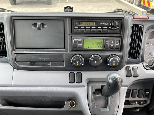 三菱ふそうキャンター冷凍車（冷蔵車）小型（2t・3t）[写真36]