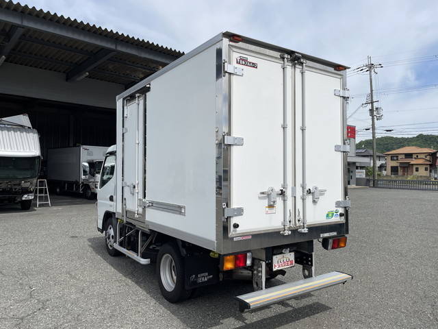 三菱ふそうキャンター冷凍車（冷蔵車）小型（2t・3t）[写真04]