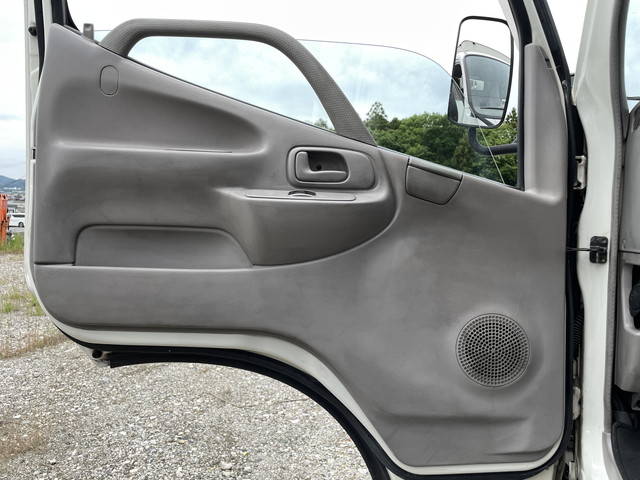 日野デュトロ平ボディ小型（2t・3t）[写真28]