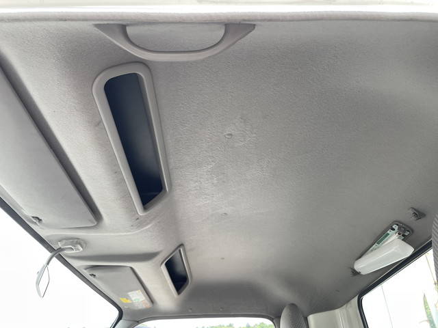 日野デュトロ平ボディ小型（2t・3t）[写真32]