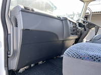 三菱ふそうファイターアルミブロック中型（4t）[写真28]