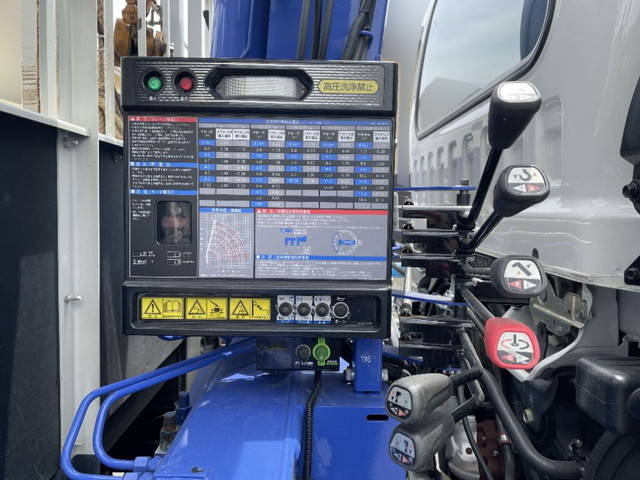 いすゞフォワードクレーン6段増トン（6t・8t）[写真15]