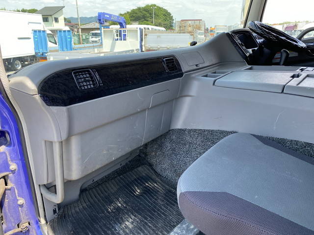 三菱ふそうスーパーグレートセルフローダー大型（10t）[写真30]