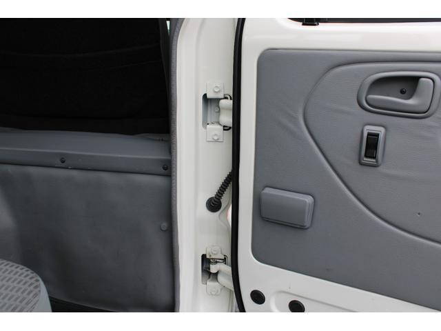 日野デュトロダブルキャブ（Wキャブ）小型（2t・3t）[写真29]