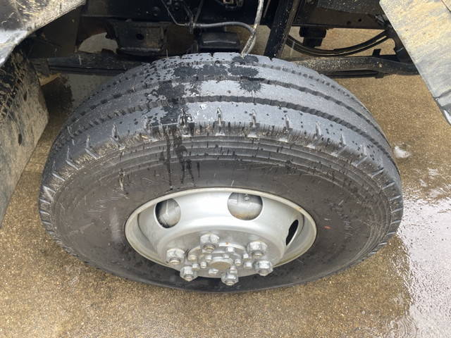 いすゞフォワードダンプ中型（4t）[写真13]