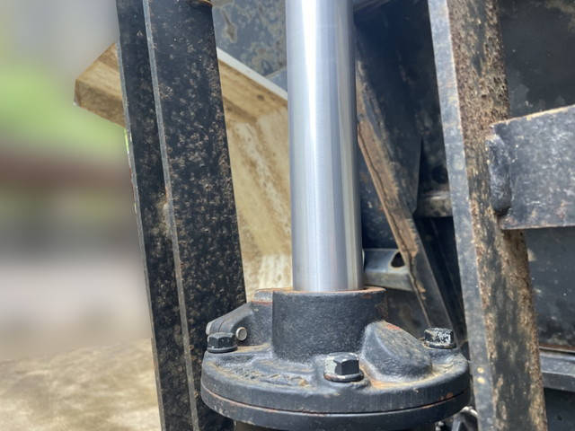 いすゞフォワードダンプ中型（4t）[写真17]