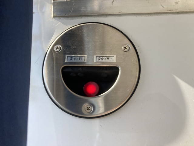 日野レンジャー冷凍車（冷蔵車）中型（4t）[写真13]