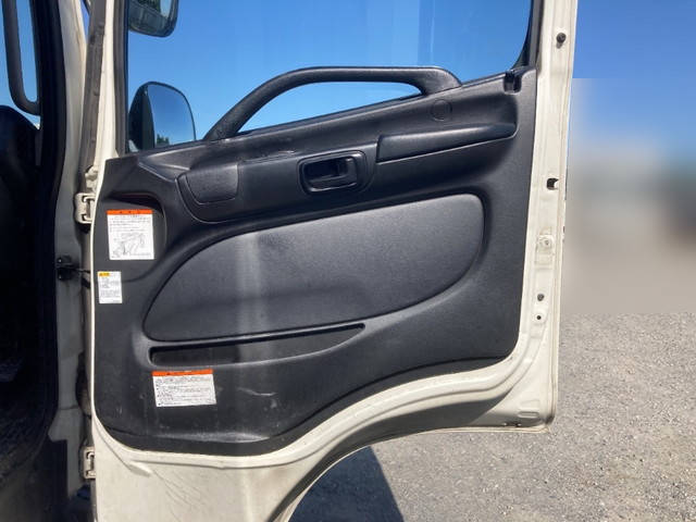 日野レンジャー冷凍車（冷蔵車）中型（4t）[写真24]