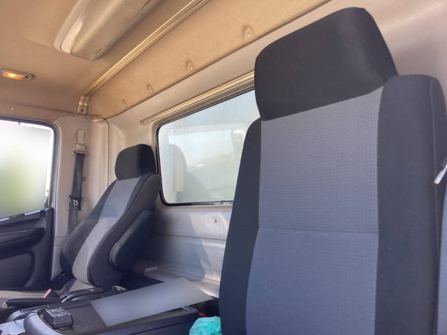 日野レンジャー冷凍車（冷蔵車）中型（4t）[写真25]