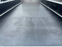 三菱ふそうキャンター平ボディ小型（2t・3t）[写真10]