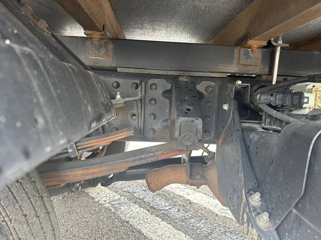 三菱ふそうキャンター平ボディ小型（2t・3t）[写真13]