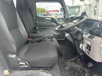 三菱ふそうキャンター平ボディ小型（2t・3t）[写真18]