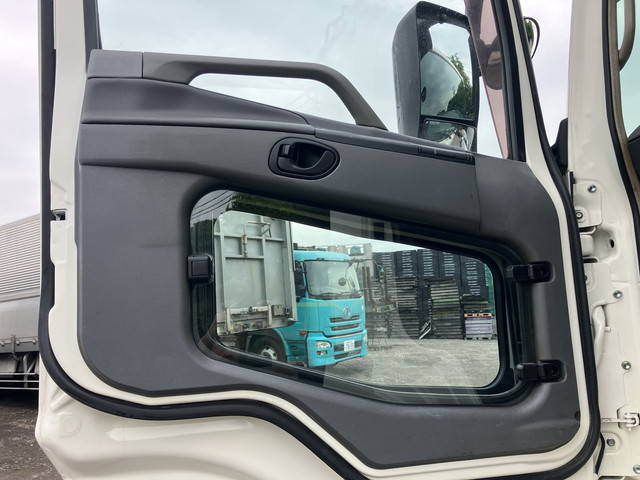 三菱ふそうスーパーグレートトレーラーヘッド（トラクターヘッド）大型（10t）[写真21]